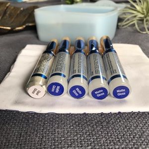 LipSense • 4 Matte & 1 Opal Gloss